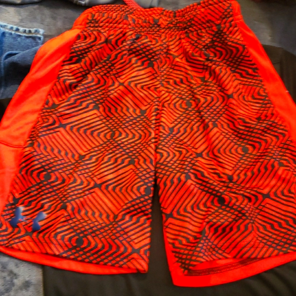 16 pair underarmour youth size small shorts